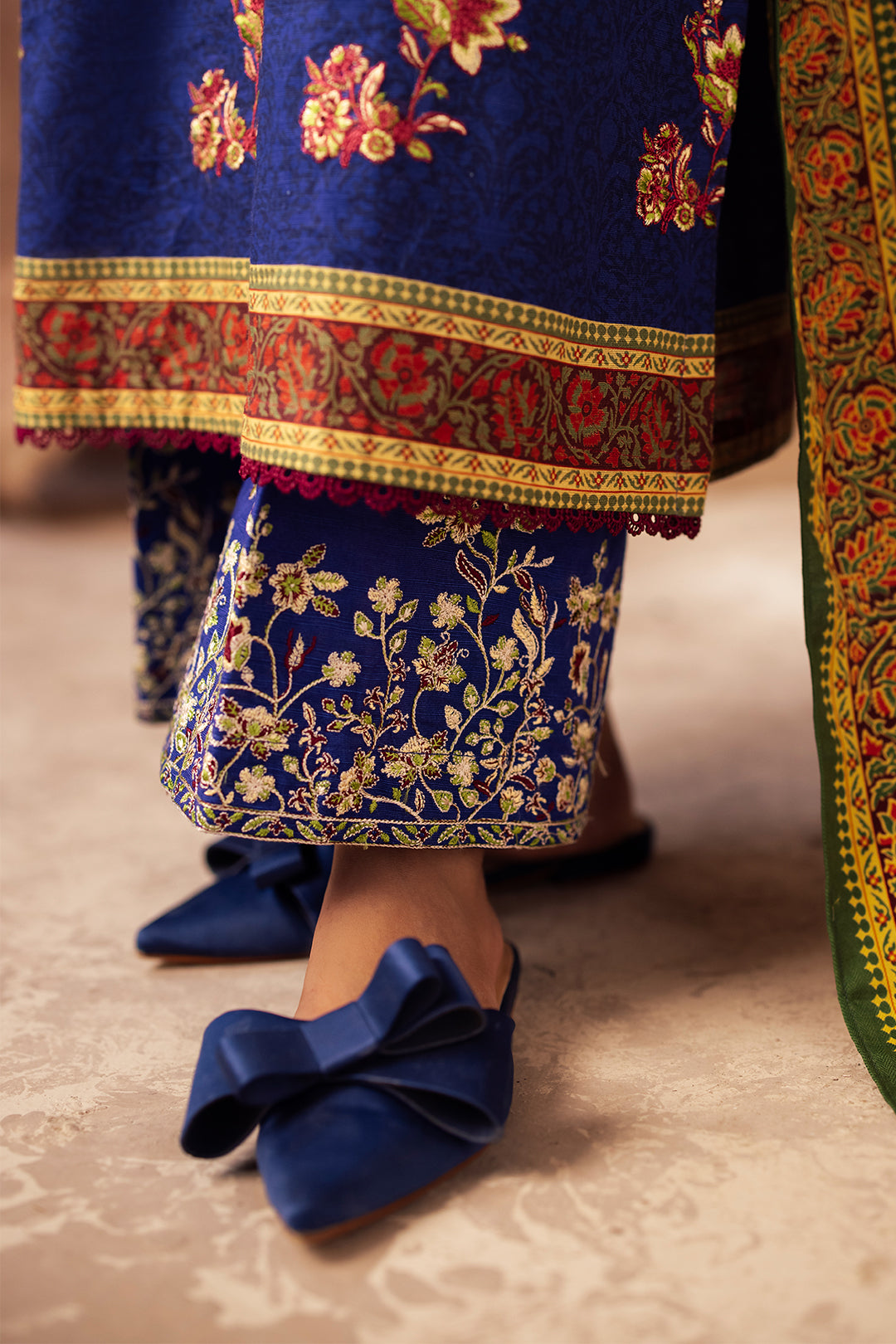 Zellbury | Unstitched 3 Piece Khaddar | Embroidered Shirt Shalwar Dupatta - 0221 - Libasekhas