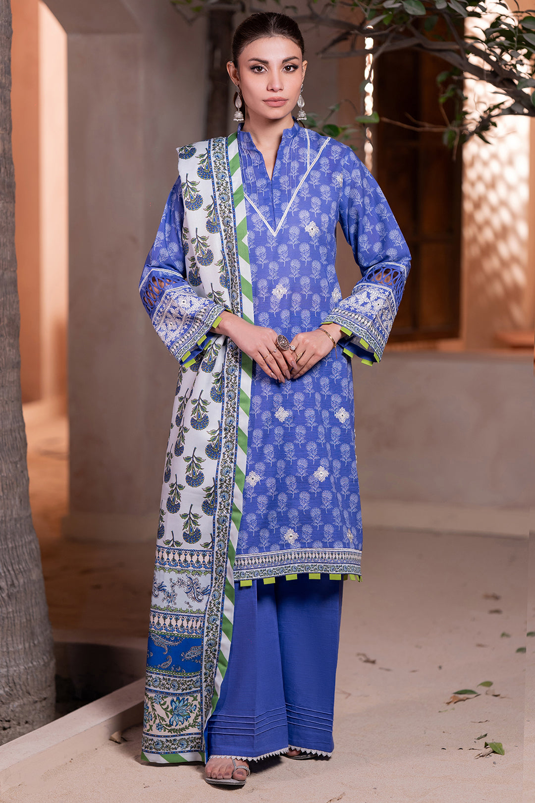 Zellbury | Unstitched 3 Piece Khaddar | Embroidered Shirt Shalwar Dupatta - 0589 - Libasekhas