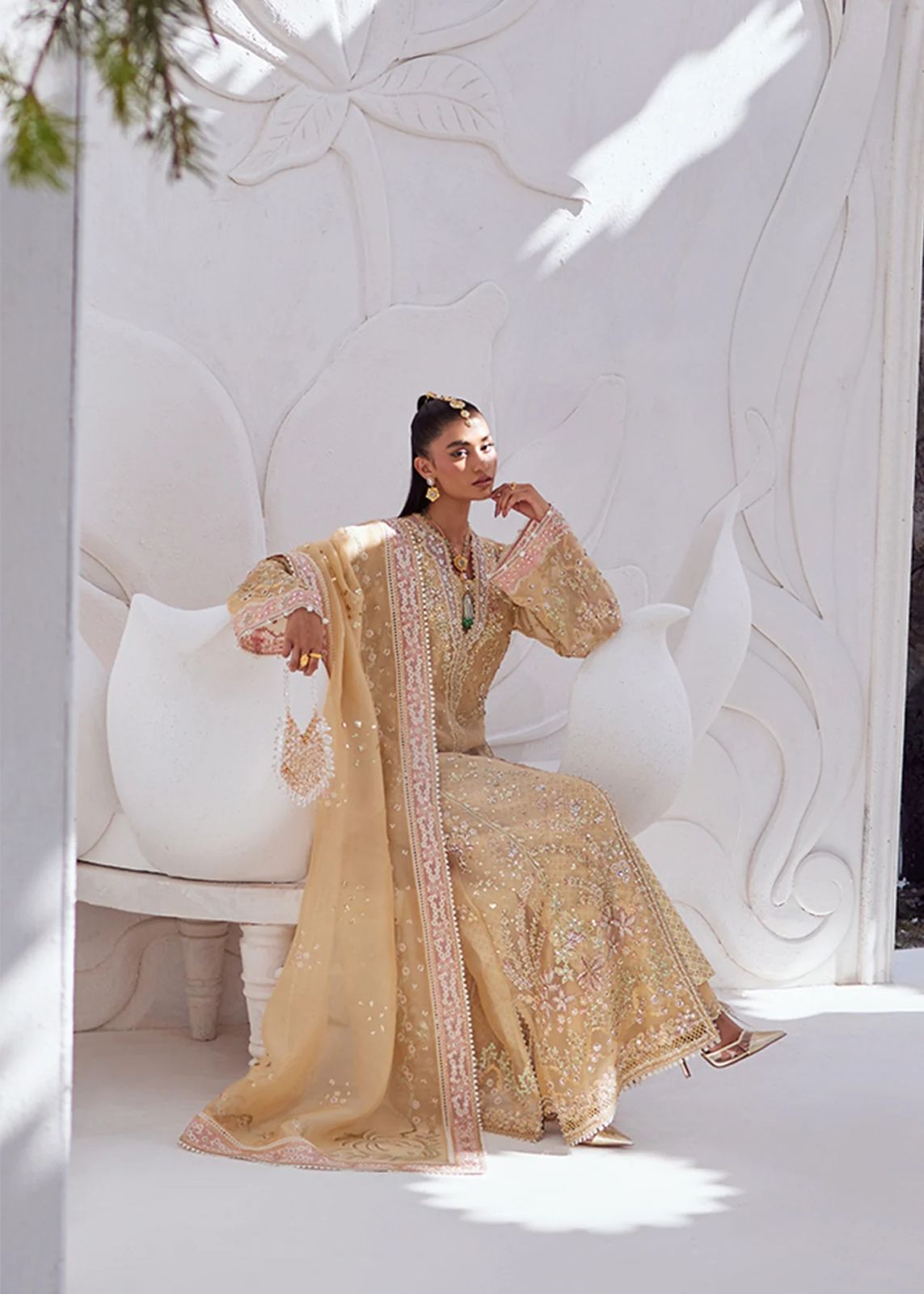 Suffuse | Freeshia RTW'24 | Suha - House Of Anaya