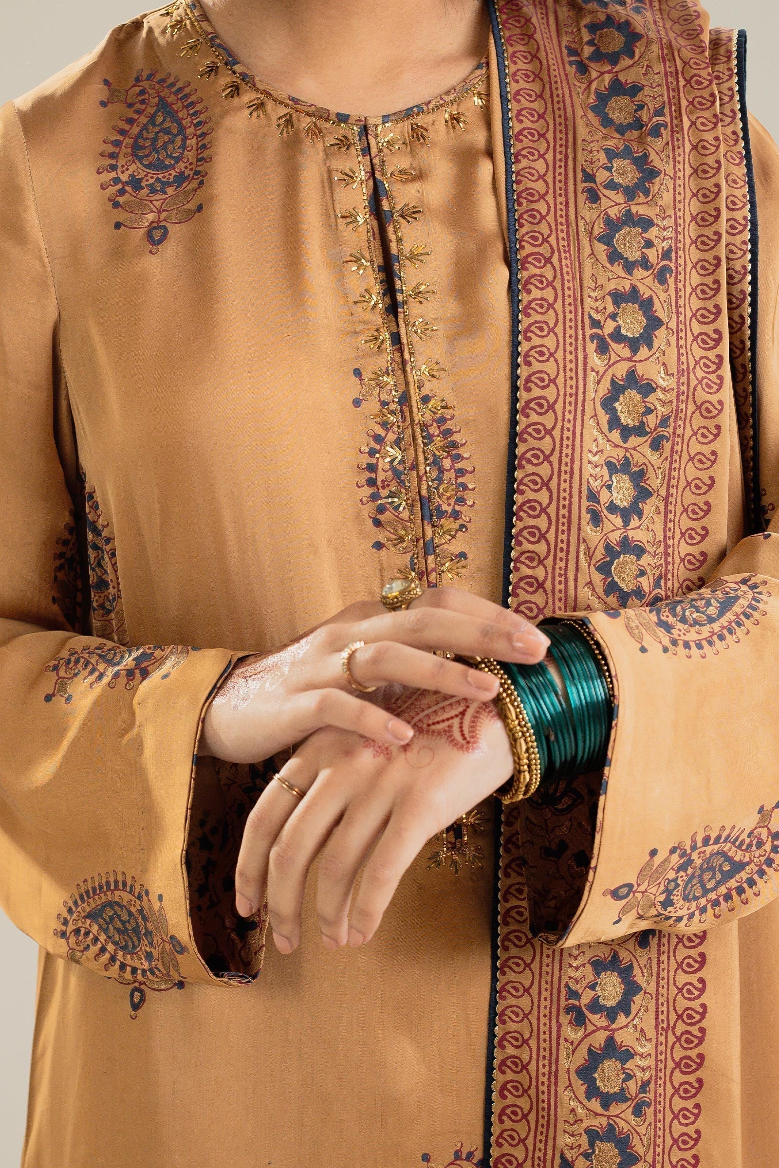 Zara Shahjahan | Handcrafted Suits | ZHC-043 - House Of Anaya