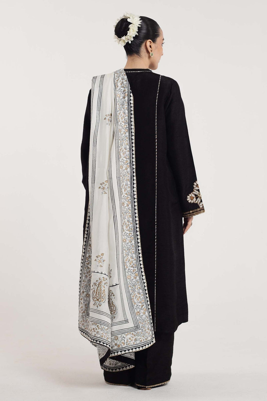 Zara Shahjahan | Handcrafted Suits | ZHC-048 - House Of Anaya