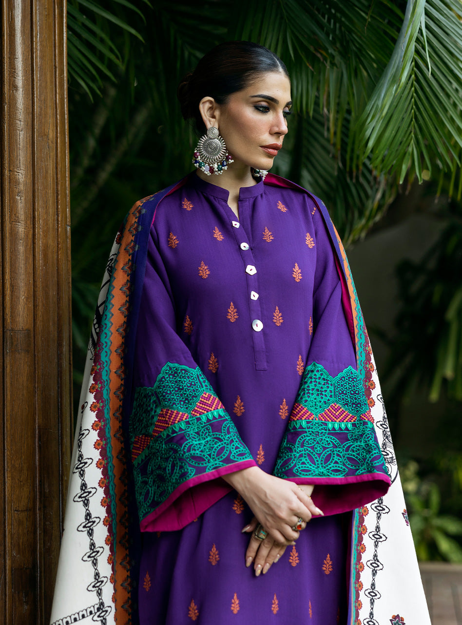 Zainab Chottani | Winter Shawls 24 |  Vaniza