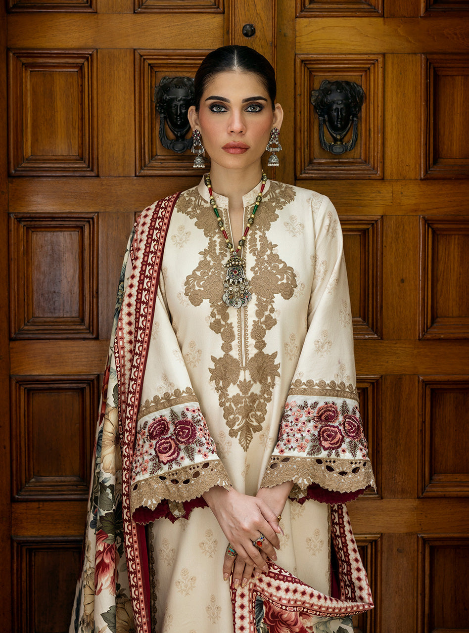 Zainab Chottani | Winter Shawls 24 |  Shyna