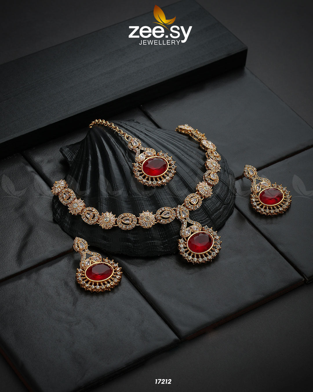 Zirconic Starburst Necklace - House Of Zarish