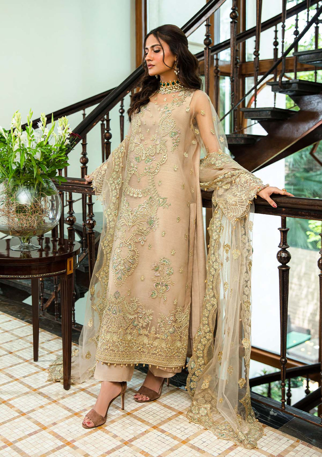 AIK-GLOSSIER - LOOK 02 - Riwayat-e-khas