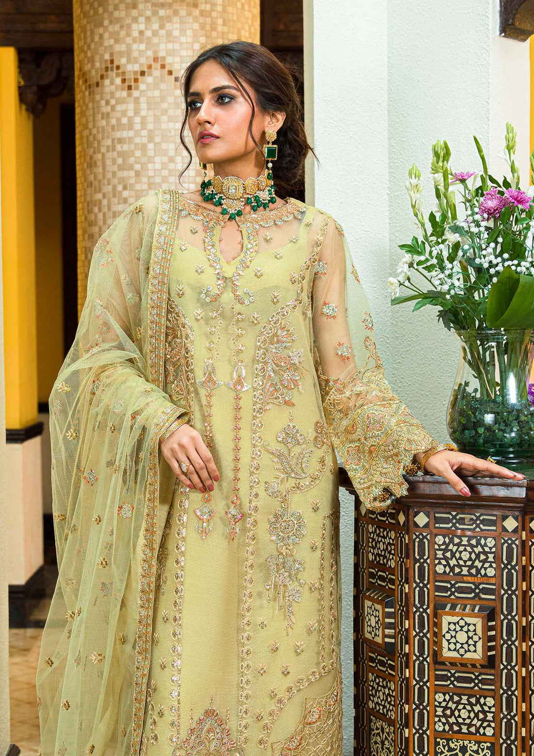 AIK-GLOSSIER - LOOK 05 - Riwayat-e-khas