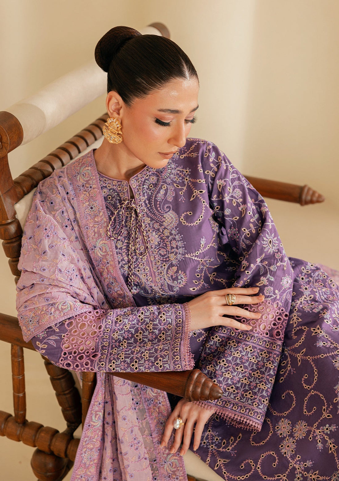 Aik Atelier | Lawn 26 Vol 2 | Look B2602A - 1