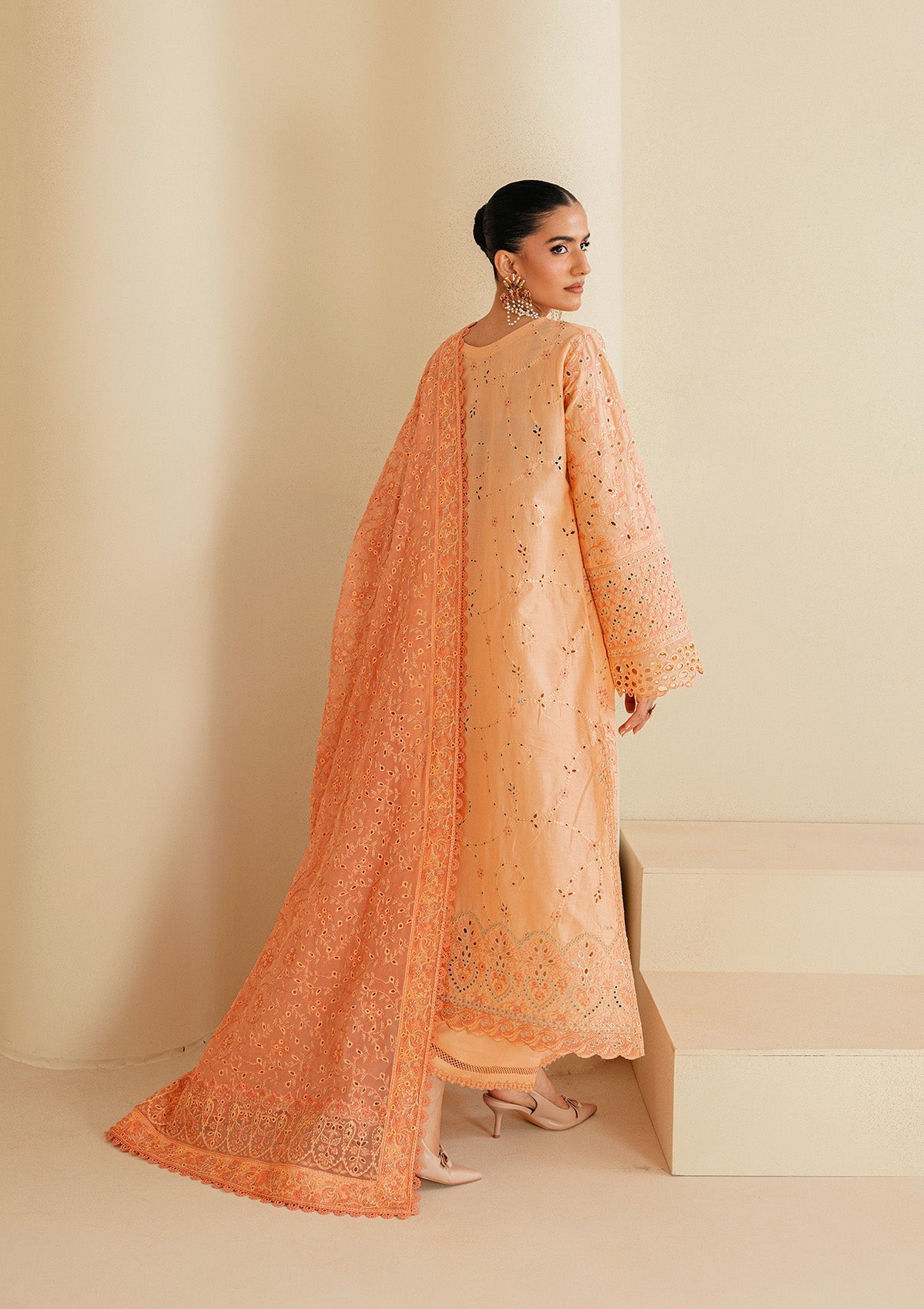 Aik Atelier | Lawn 26 Vol 2 | Look B2602B - 5