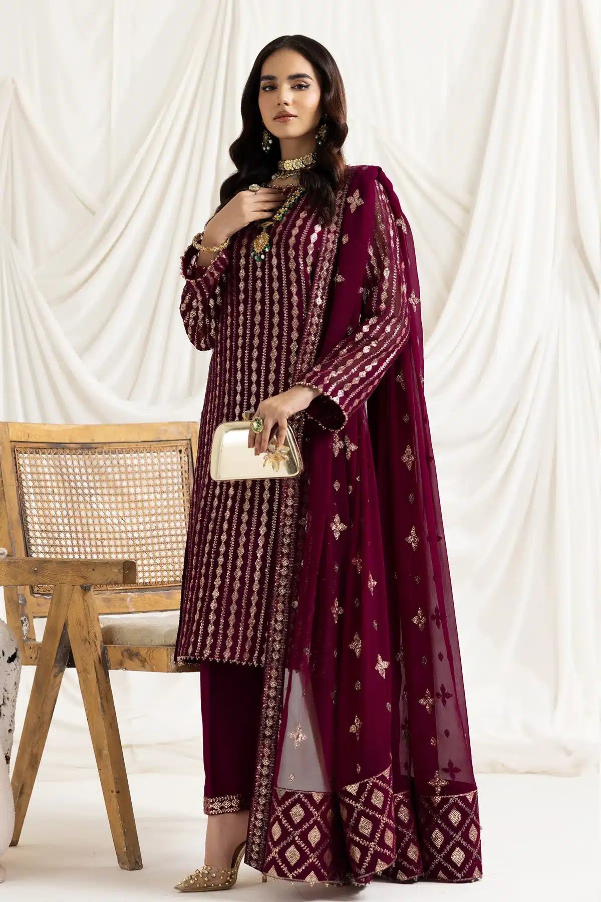 Alizeh | Dua Formals 23 | DUA-V02D03A-AYSAL(MAGENTA) - House Of Anaya