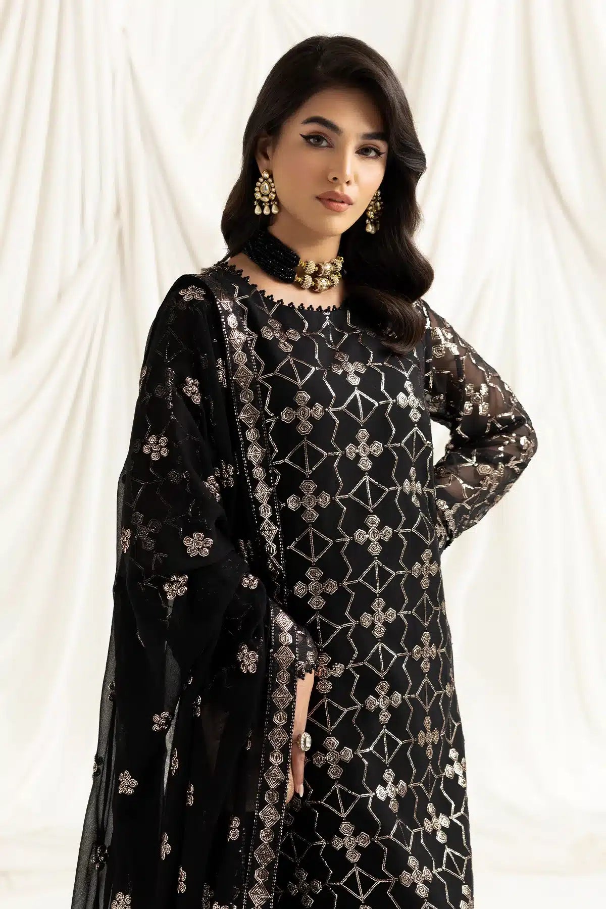 Alizeh | Dua Formals 23 | DUA-V02D04A-NAZIK(Black) - House Of Anaya