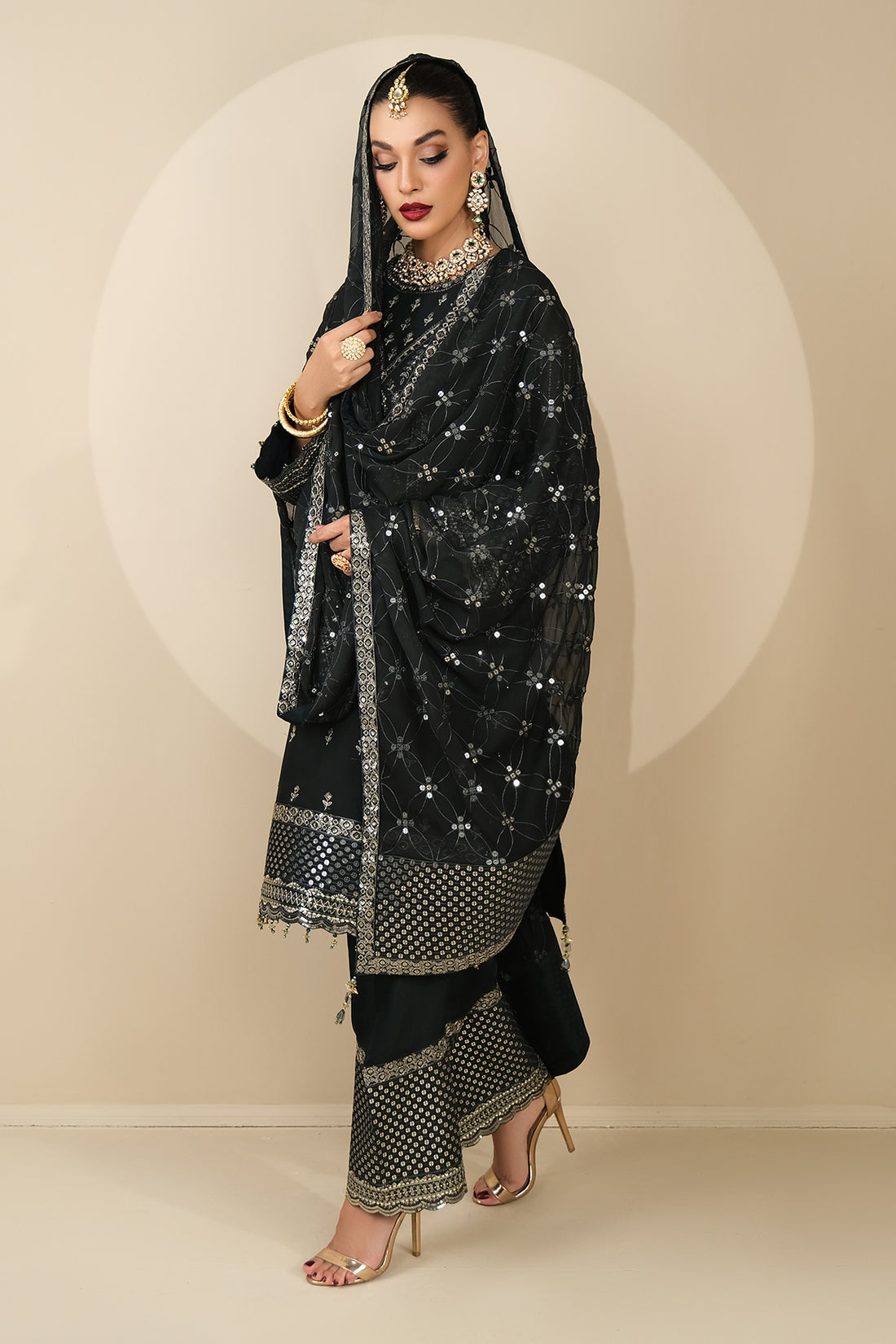 Alizeh | Formals Collection | MINERVA UF-V03D04 - House Of Anaya