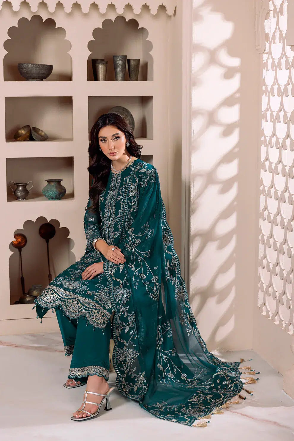 Alizeh | Dua Formals 23 | DUA-V01D02B- LYRA ( ZINC ) - House Of Anaya