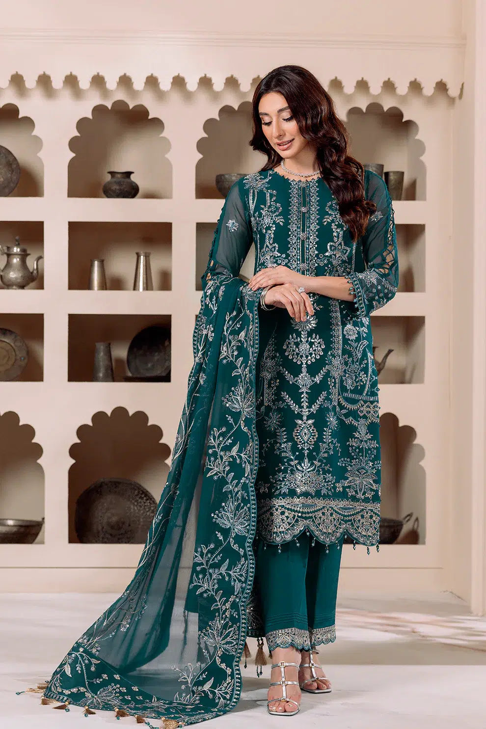 Alizeh | Dua Formals 23 | DUA-V01D02B- LYRA ( ZINC ) - House Of Anaya
