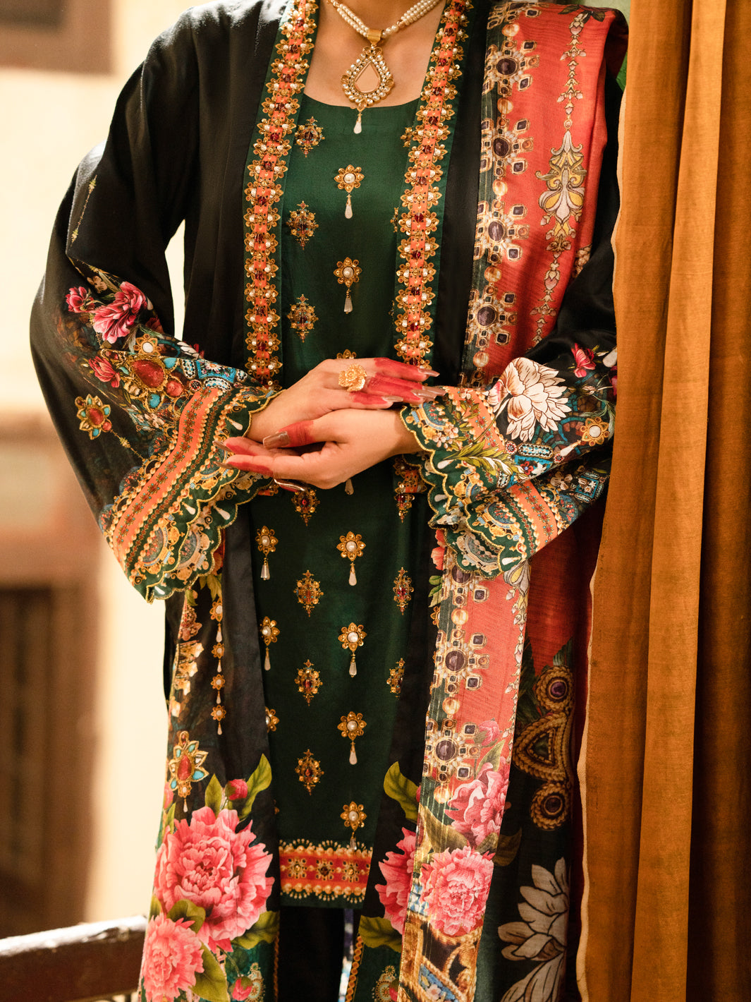 Almirah | Luxury Edit | AWP-3PS-561