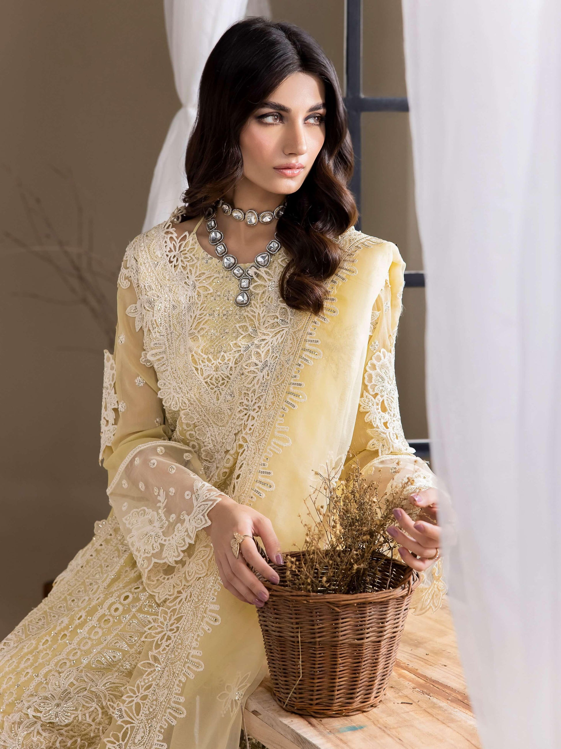 IZNIK Chinon Vol-03 Embroidered Chiffon 3Pc Suit CC-23 Delilah - House Of Anaya