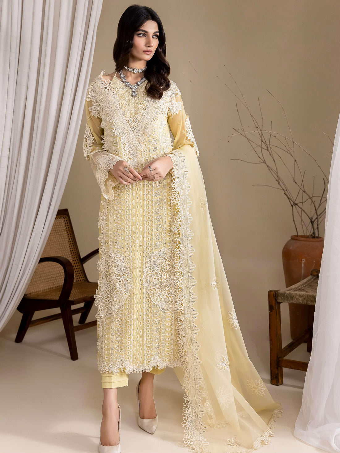 IZNIK Chinon Vol-03 Embroidered Chiffon 3Pc Suit CC-23 Delilah - House Of Anaya