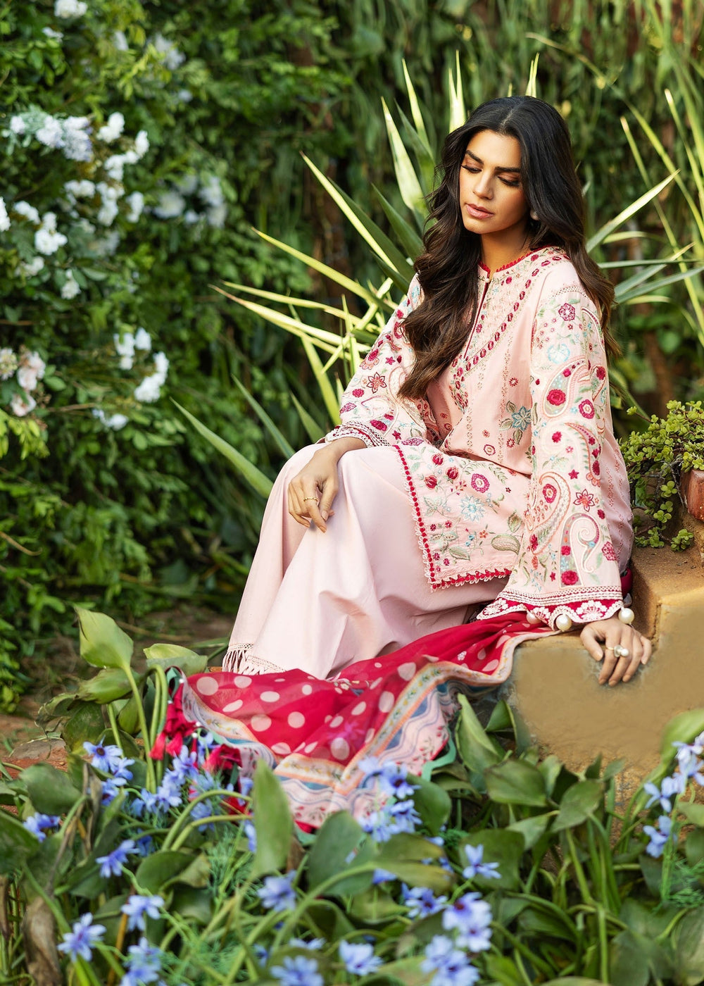 Sadaf Fawad Khan | Siraa Lawn 25 | PAISLEY GARDEN - B - House Of Anaya