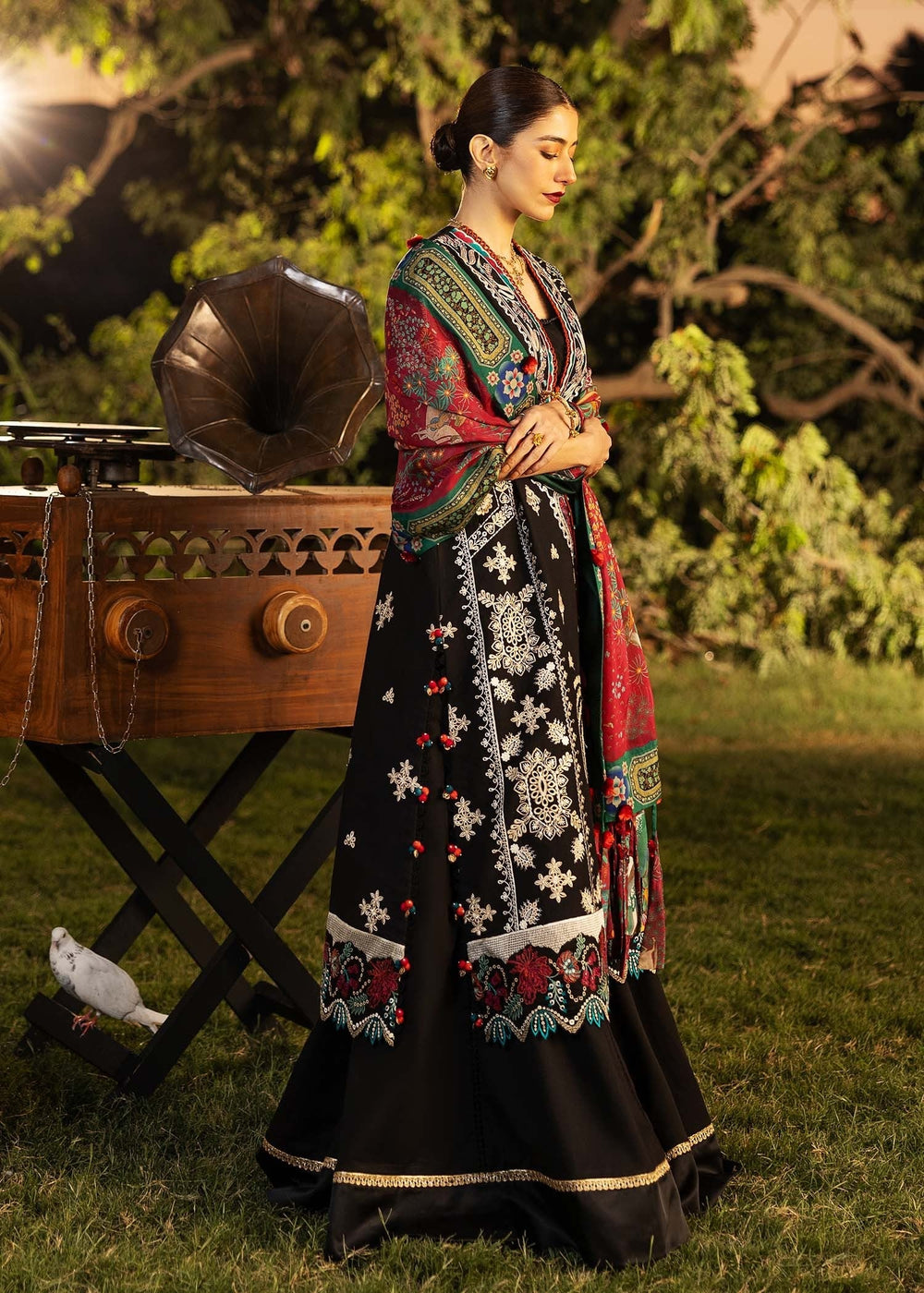 Sadaf Fawad Khan | Siraa Lawn 25 | PALM ISLAND - A - House Of Anaya