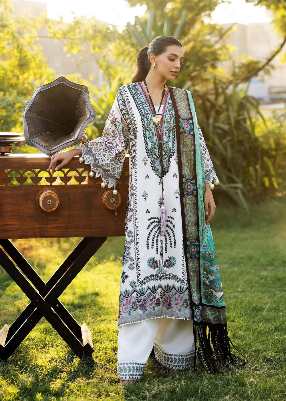 Sadaf Fawad Khan | Siraa Lawn 25 | PALM ISLAND - B - House Of Anaya