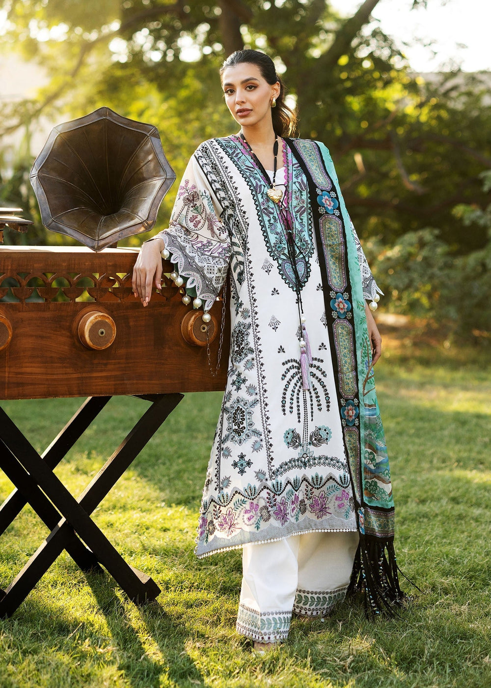 Sadaf Fawad Khan | Siraa Lawn 25 | PALM ISLAND - B - House Of Anaya