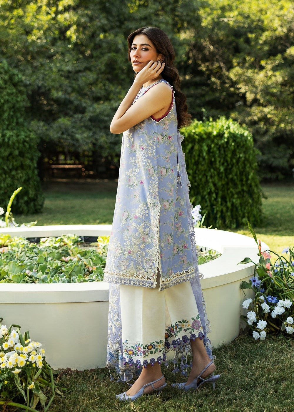 Sadaf Fawad Khan | Siraa Lawn 25 | BLOOM - A - House Of Anaya