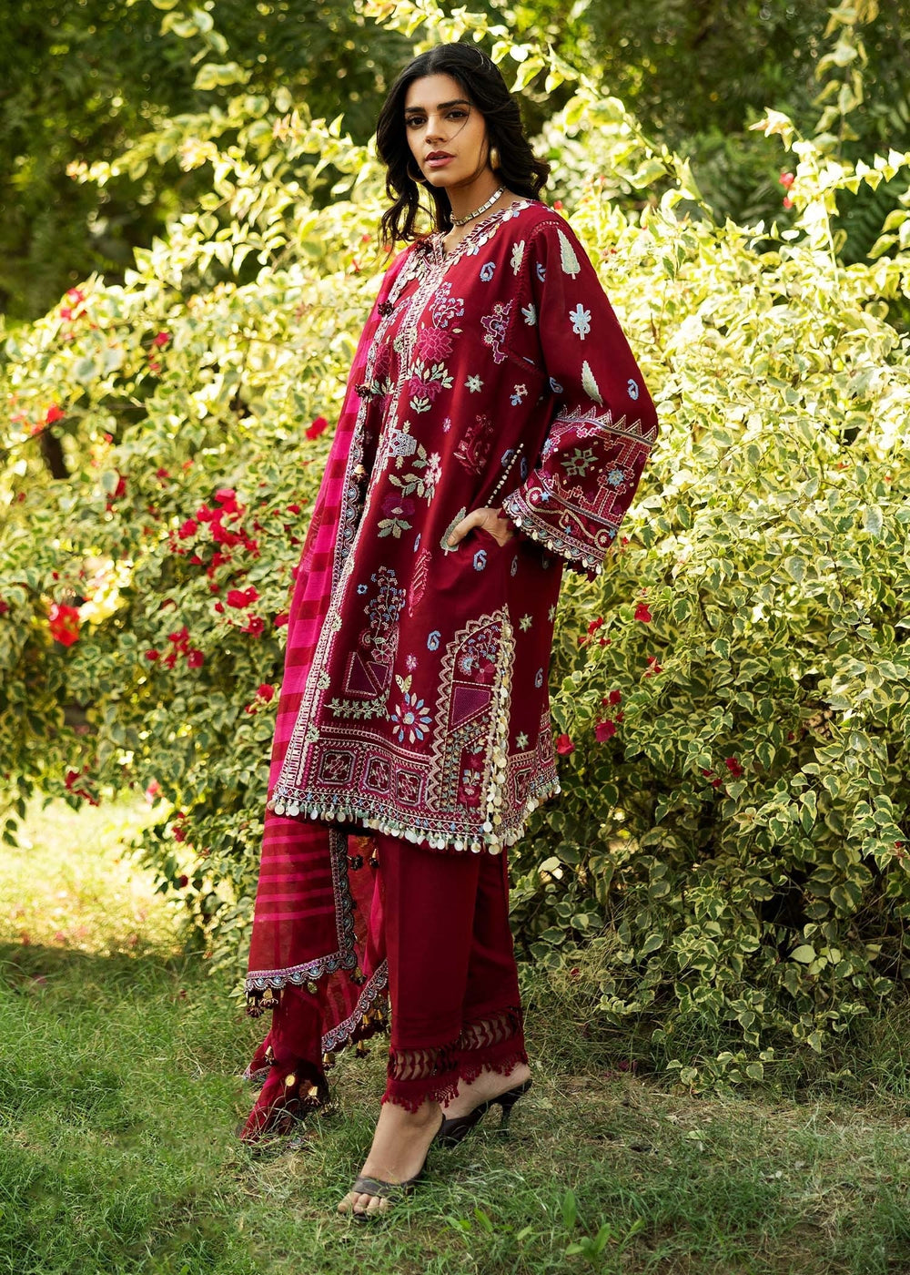 Sadaf Fawad Khan | Siraa Lawn 25 |WISTERIA - B - House Of Anaya
