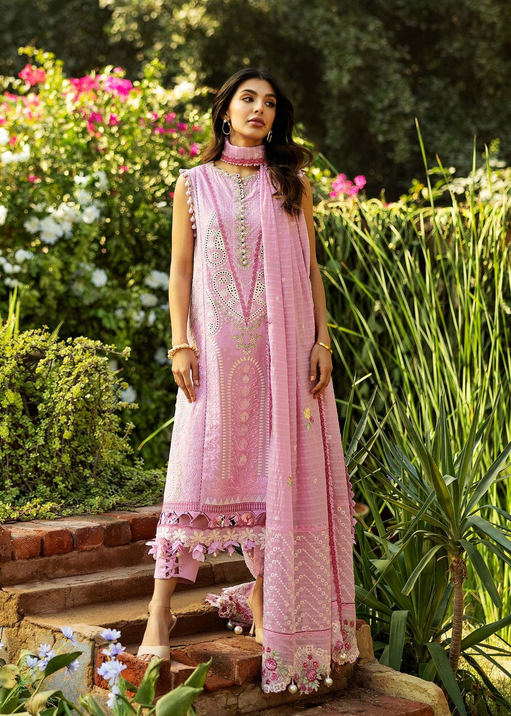 Sadaf Fawad Khan | Siraa Lawn 25 | FRENCH HEARTS - B - House Of Anaya