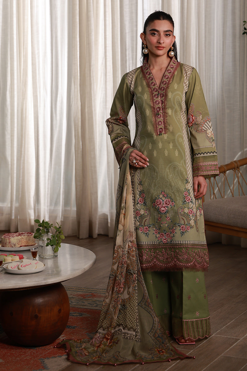 Gulaal | Delia Lawn | Alma