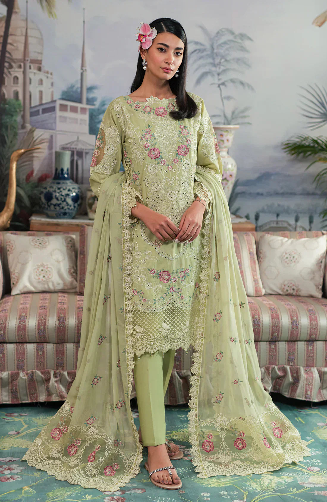 Emaan Adeel | Ayra Luxury Lawn 24 | AR-02 - House Of Anaya