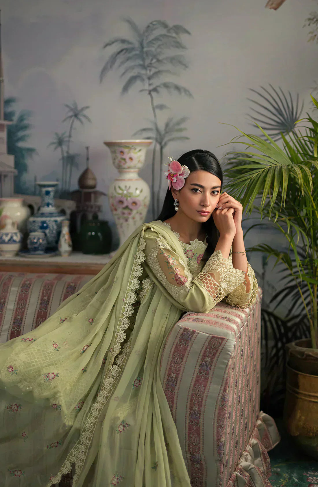 Emaan Adeel | Ayra Luxury Lawn 24 | AR-02 - House Of Anaya