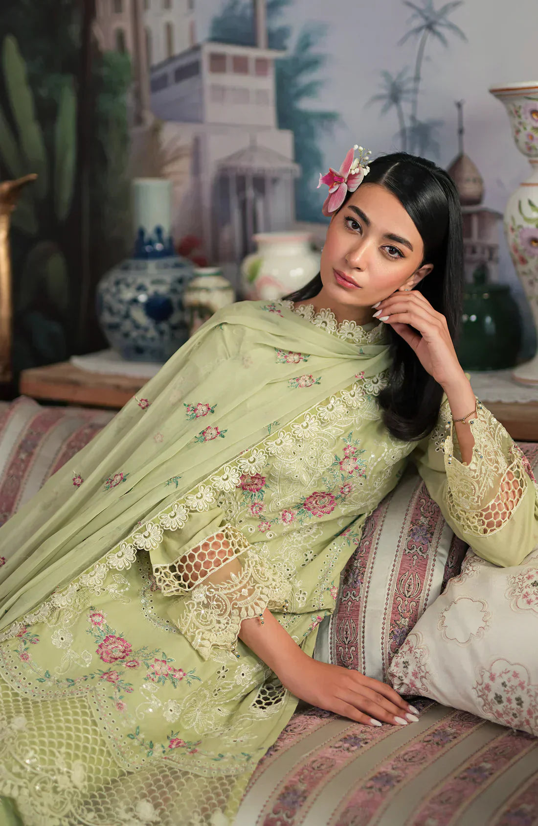 Emaan Adeel | Ayra Luxury Lawn 24 | AR-02 - House Of Anaya
