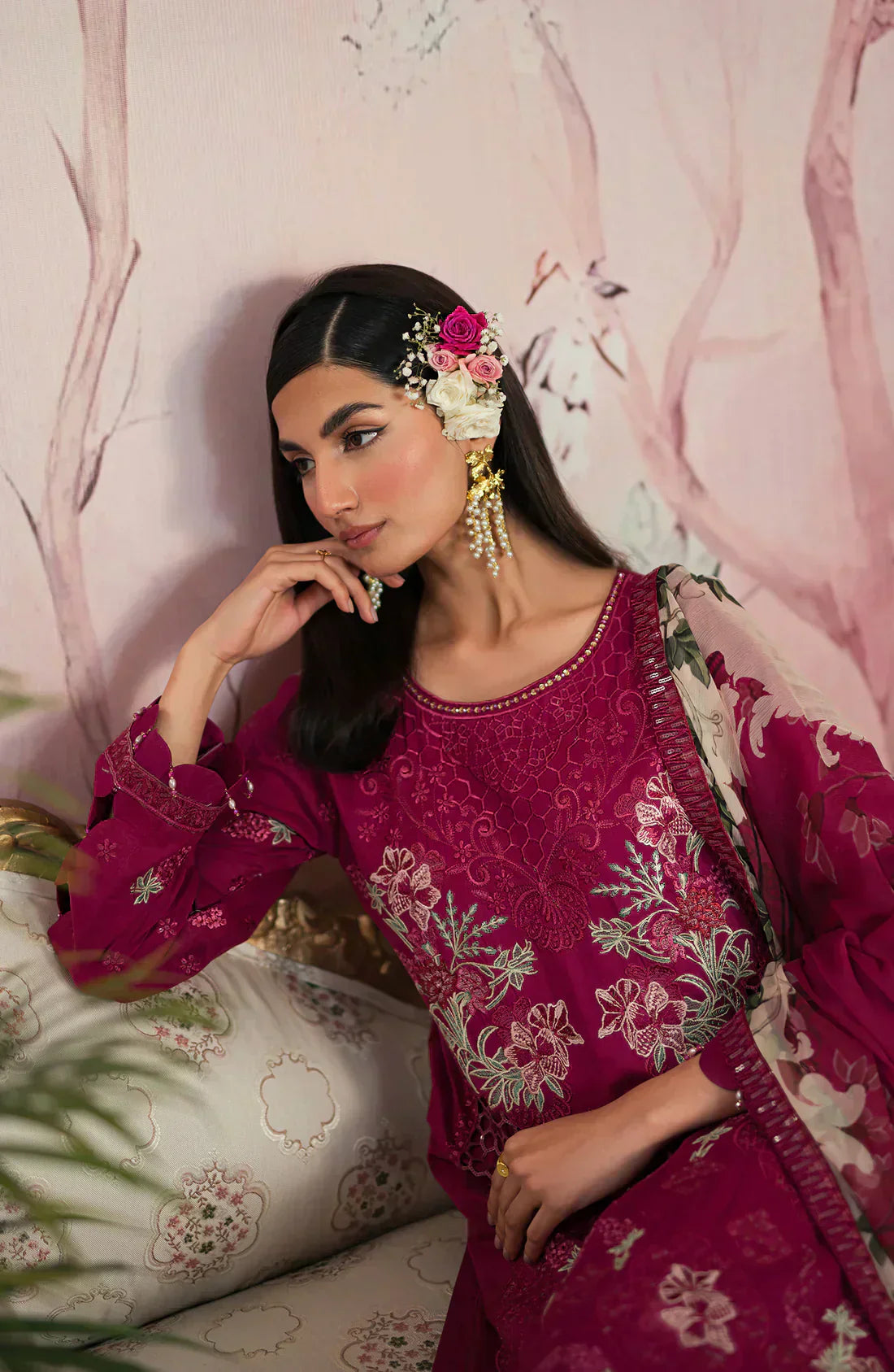 Emaan Adeel | Ayra Luxury Lawn 24 | AR-04 - House Of Anaya