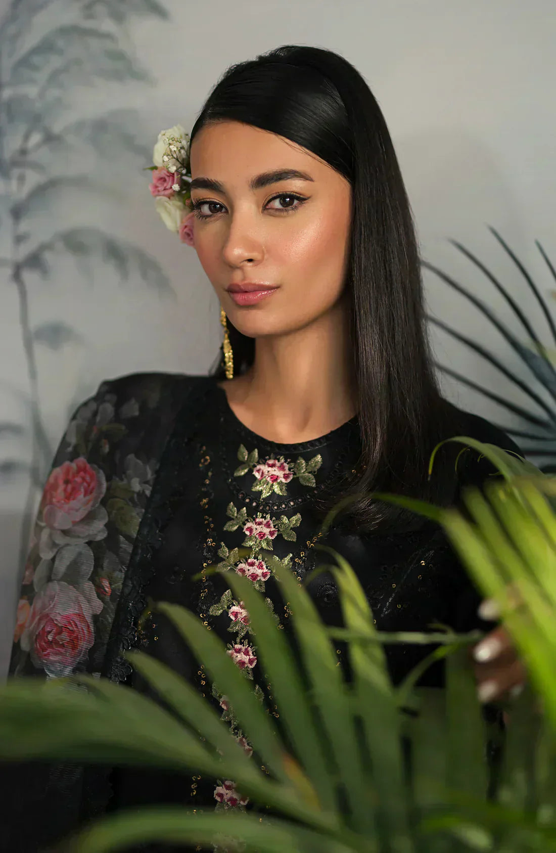 Emaan Adeel | Ayra Luxury Lawn 24 | AR-05 - House Of Anaya