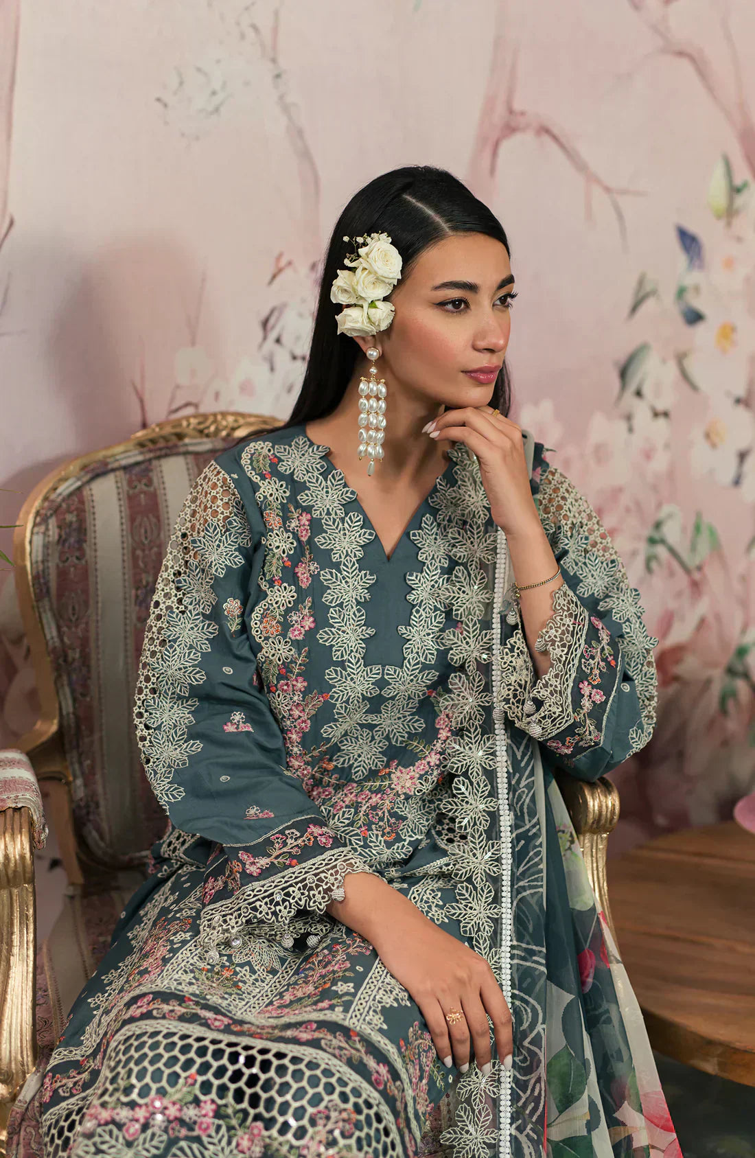 Emaan Adeel | Ayra Luxury Lawn 24 | AR-09 - House Of Anaya