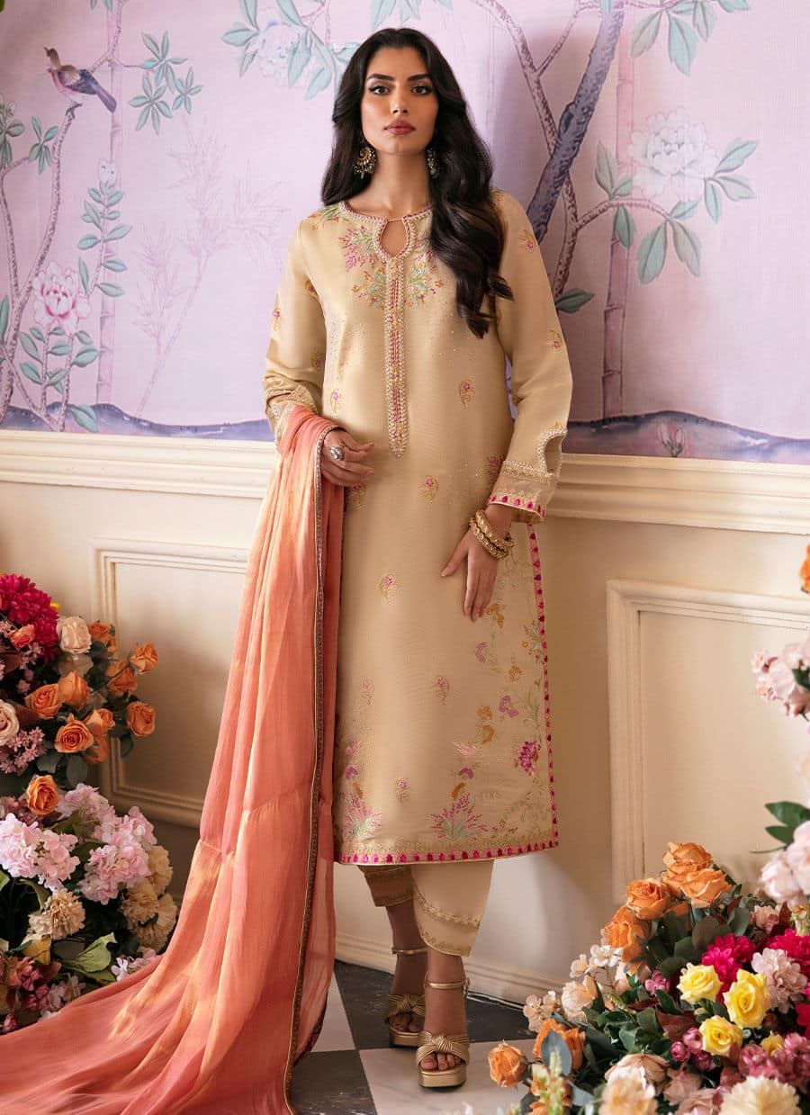 Farah Talib Aziz | Mayna Festive Luxe | NAROOD GOLD - House Of Anaya