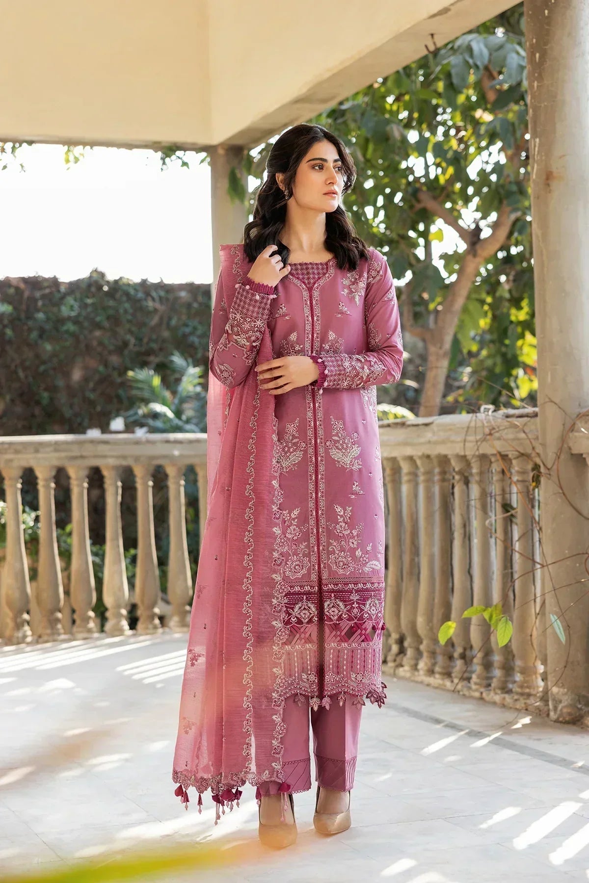 Farasha | Bahaar Embroidered Lawn | Rose Garland - House Of Anaya