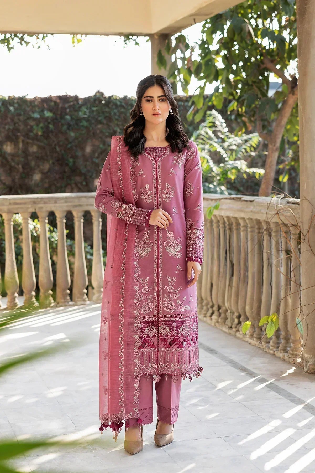 Farasha | Bahaar Embroidered Lawn | Rose Garland - House Of Anaya