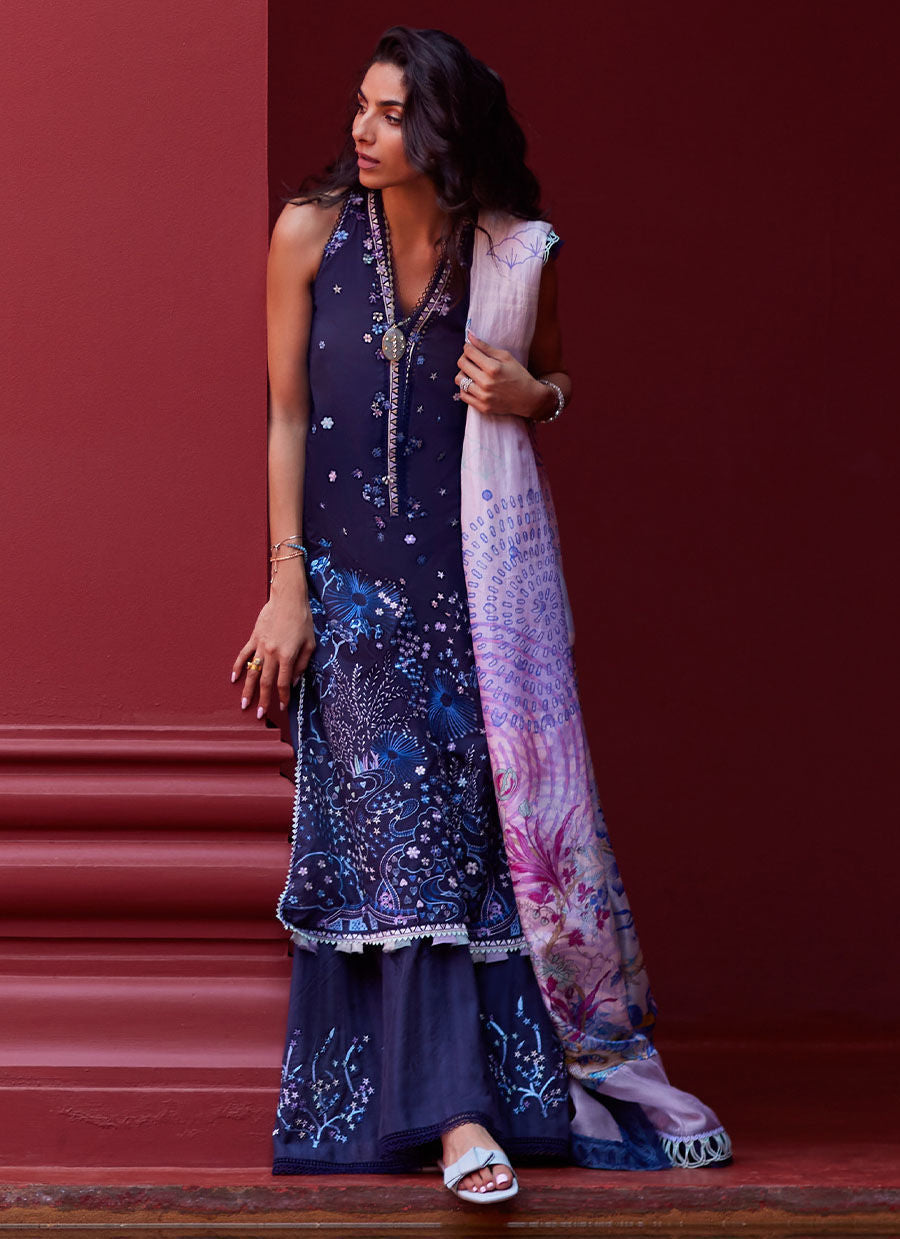 Farah Talib Aziz | Suay Lawn 24 | IZEA BLUE - House Of Anaya