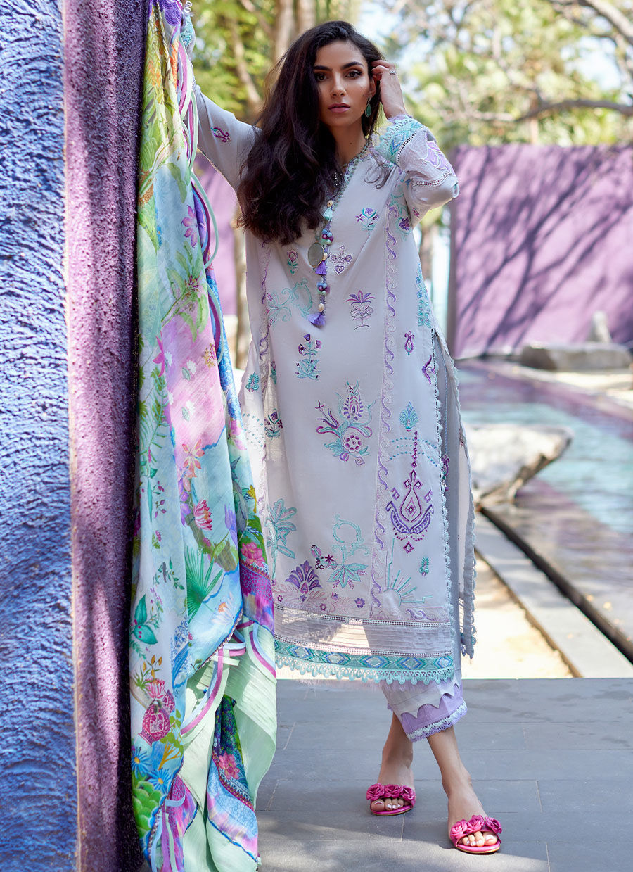 Farah Talib Aziz | Suay Lawn 24 | ZOELLA Black - House Of Anaya