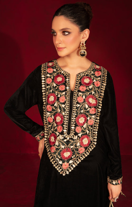 Maya | Raazi Velvet 24 | ZEEST - House Of Anaya