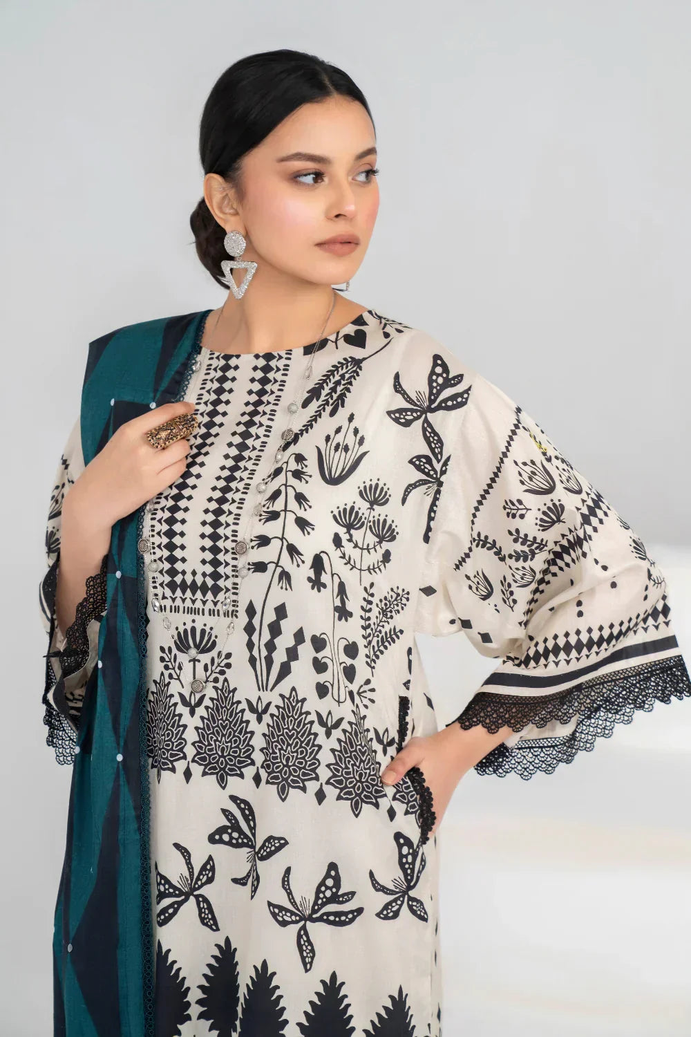 Ittehad | Printed Lawn 24 | IP3P02-3PS-BGE - House Of Anaya