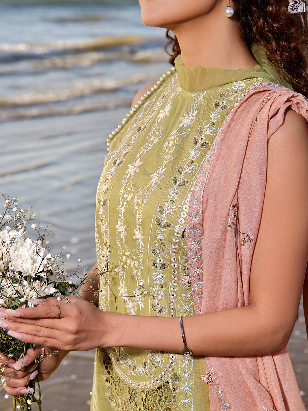 Izel | Saahil Signature Lawn 24 | MUZLIN - House Of Anaya