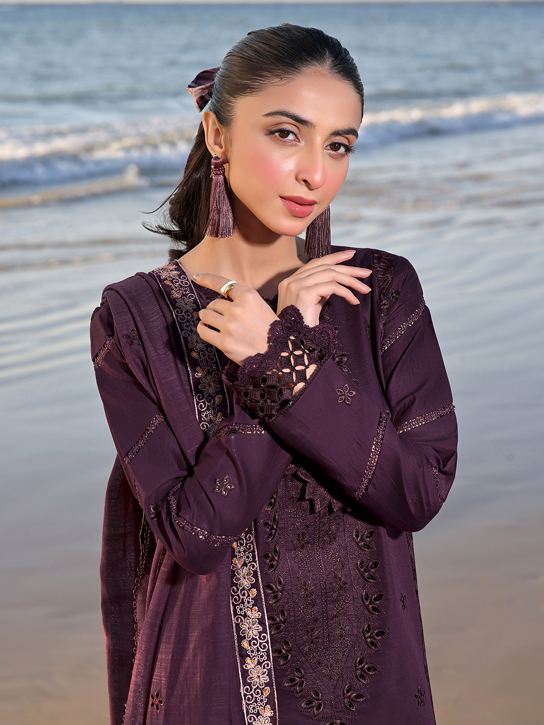 Izel | Saahil Signature Lawn 24 | CAIA - House Of Anaya