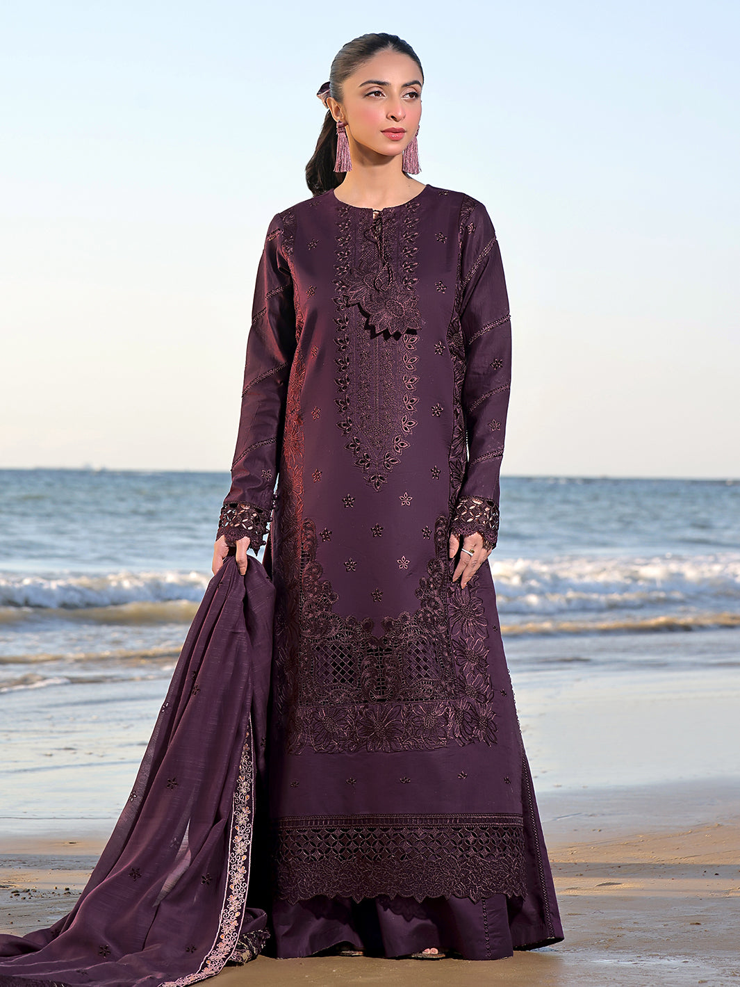 Izel | Saahil Signature Lawn 24 | CAIA - House Of Anaya