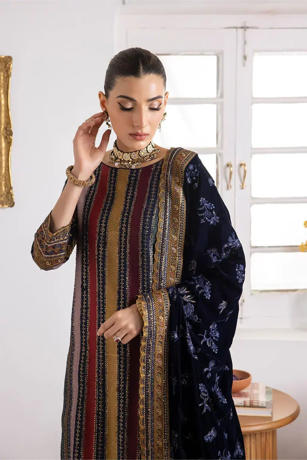 Iznik | Festive Velvet 23 | IV-29 SITARAH - House Of Anaya