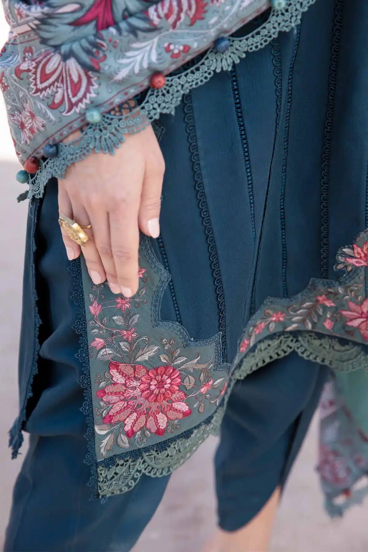 Maria B | M Prints Winter 23 | MPT-2005-B - House Of Anaya