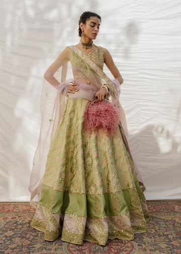 Mahgul | Eid Edit 2024 | Mirrored Screen - House of Zarish