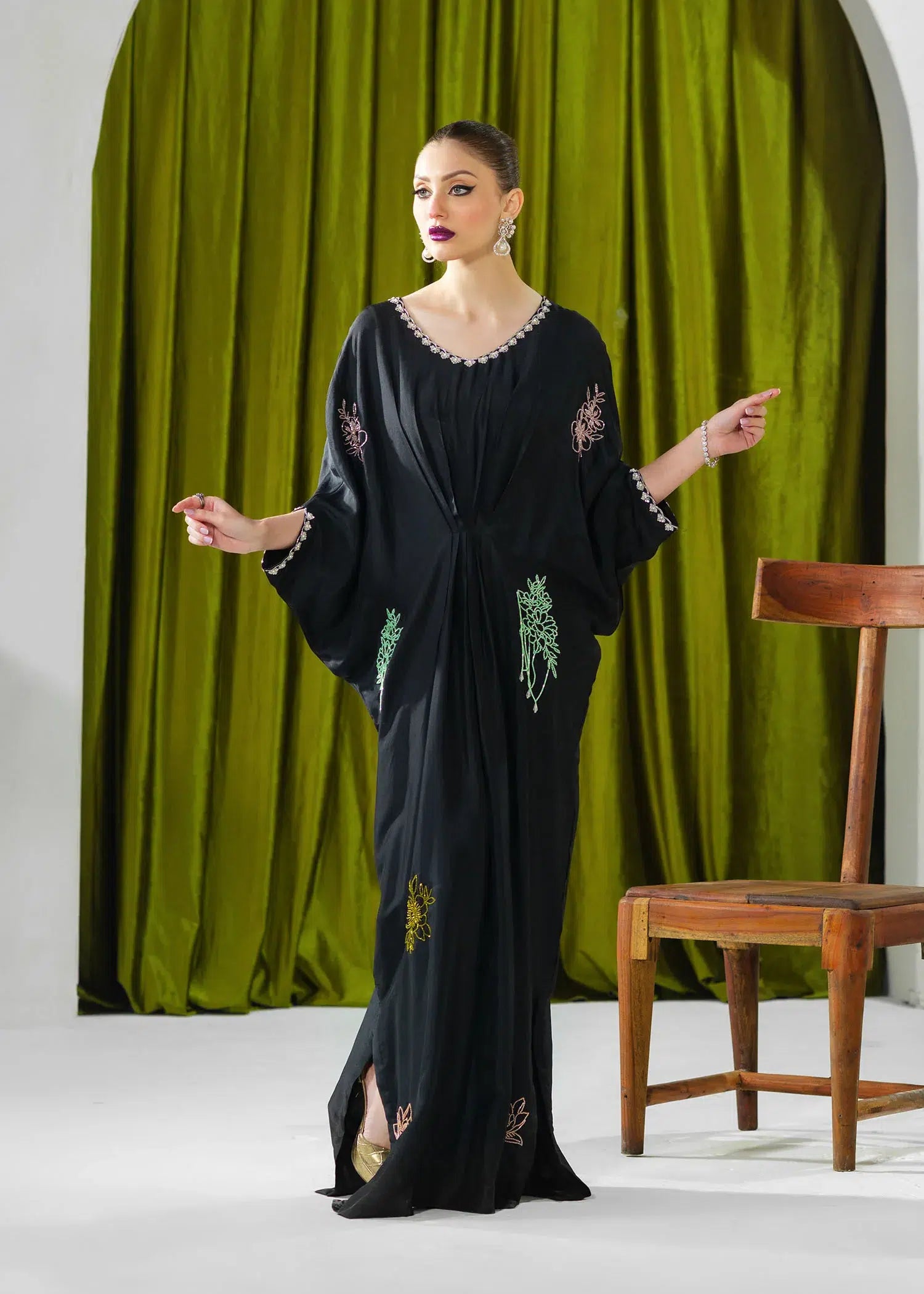 Mahum Asad | Forever and Ever Formals | Midnight - House Of Anaya