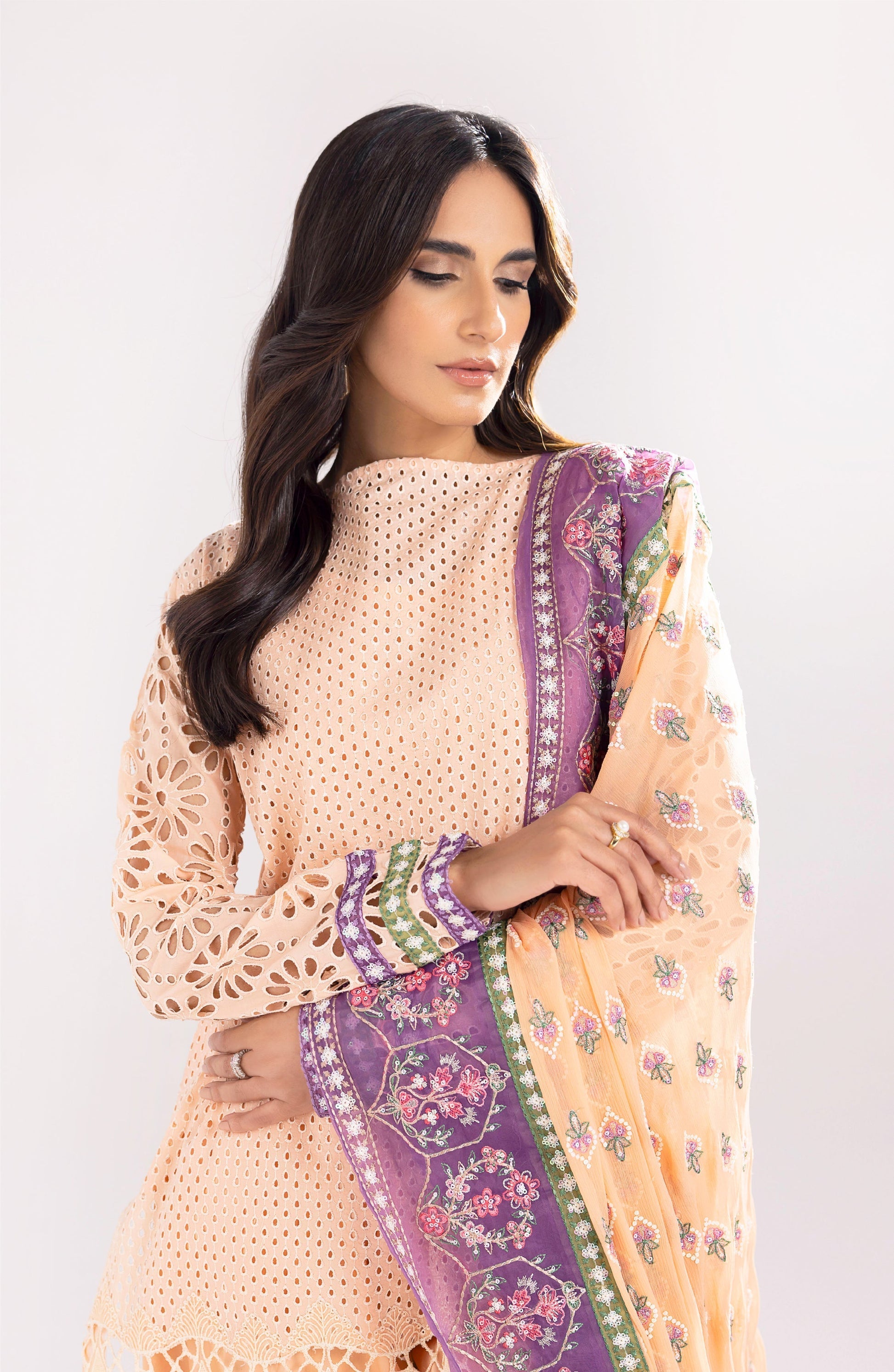 Maryum N Maria | Eid Luxury Lawn 24 | Roheen