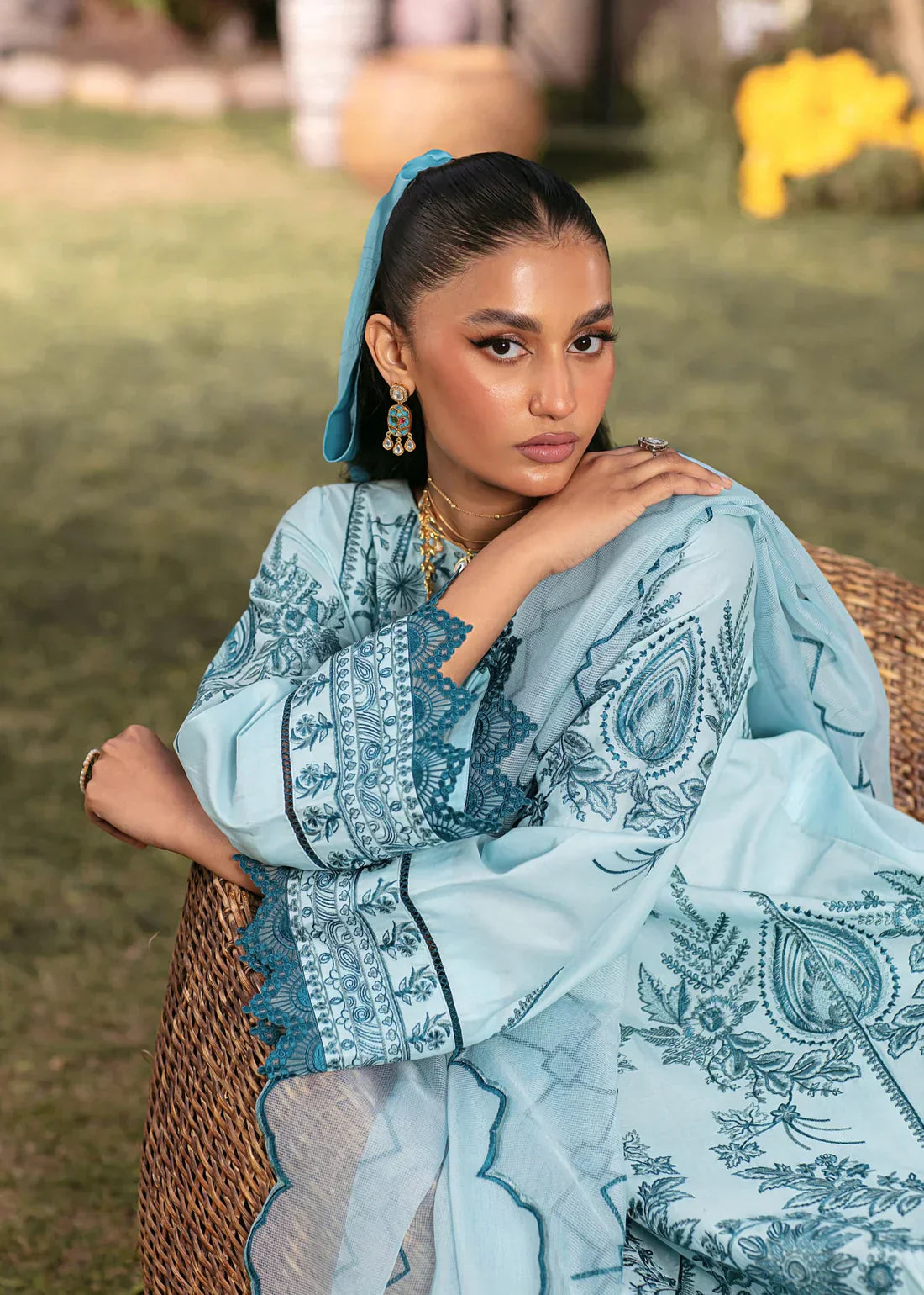 Mohagni | Muntazir Luxury Lawn 24 | CM-10 - House of Zarish